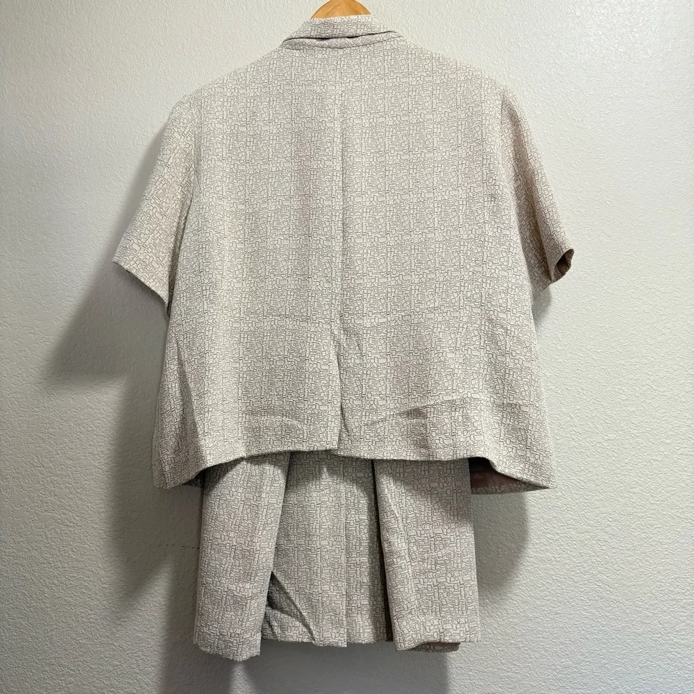 Blacker Woman by Stanley Blacker Beige Short-Sleeve/Skirt Suit Set - Size 24W